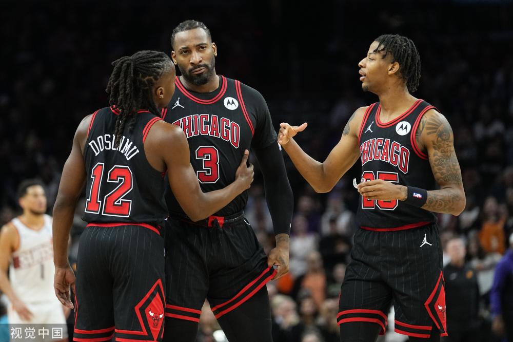 相对宽松的 相对宽松的