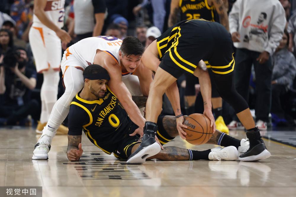 他个人也因 他个人也因