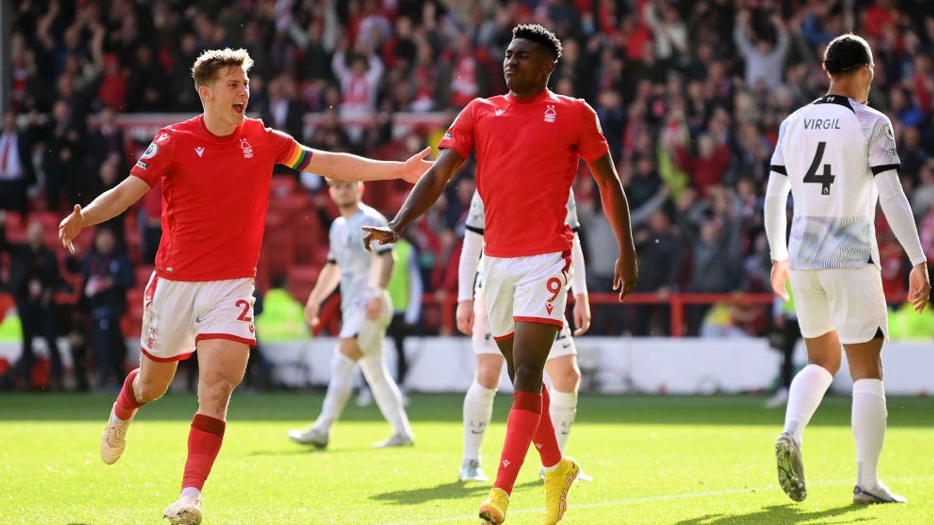 场湖人与森 场湖人与森